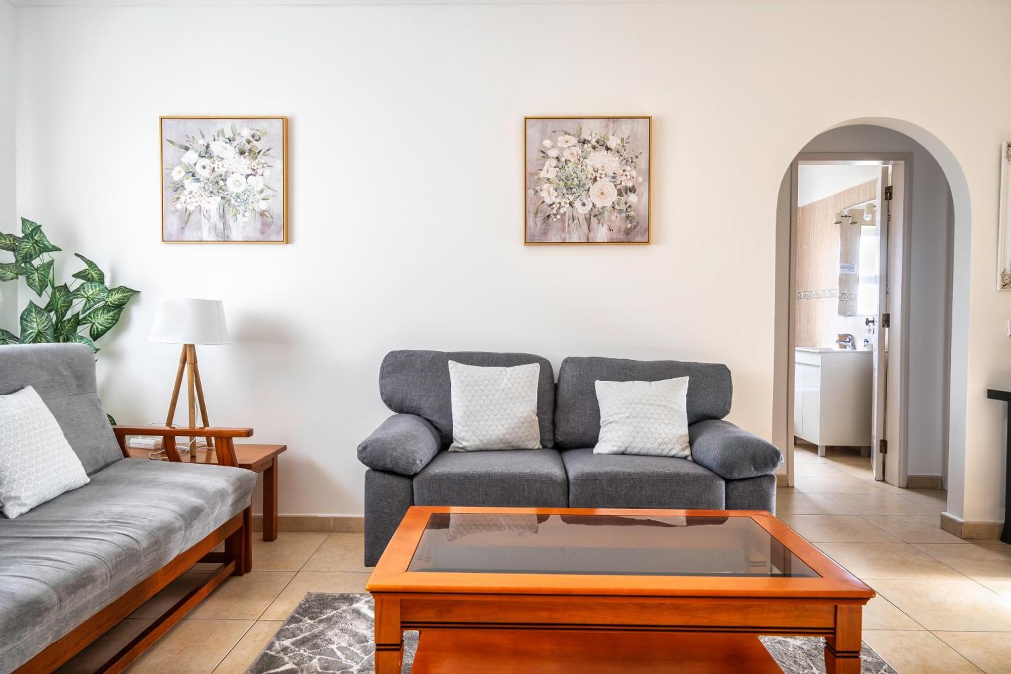 Oasis Park 2 Bedroom Floor At72 Apartment *