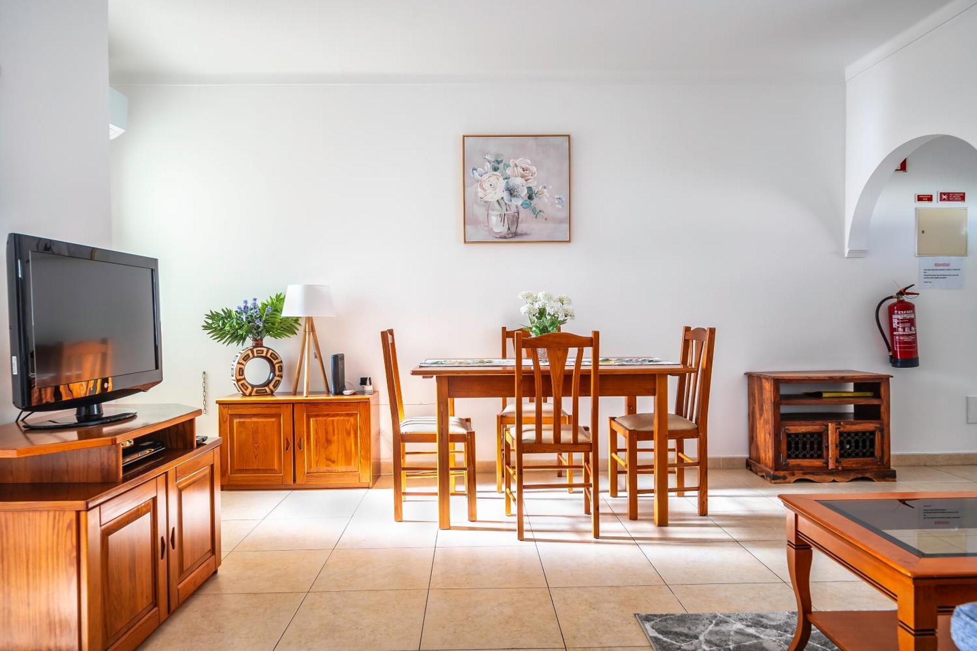 Oasis Park 2 Bedroom Floor At72 Apartment Portimao