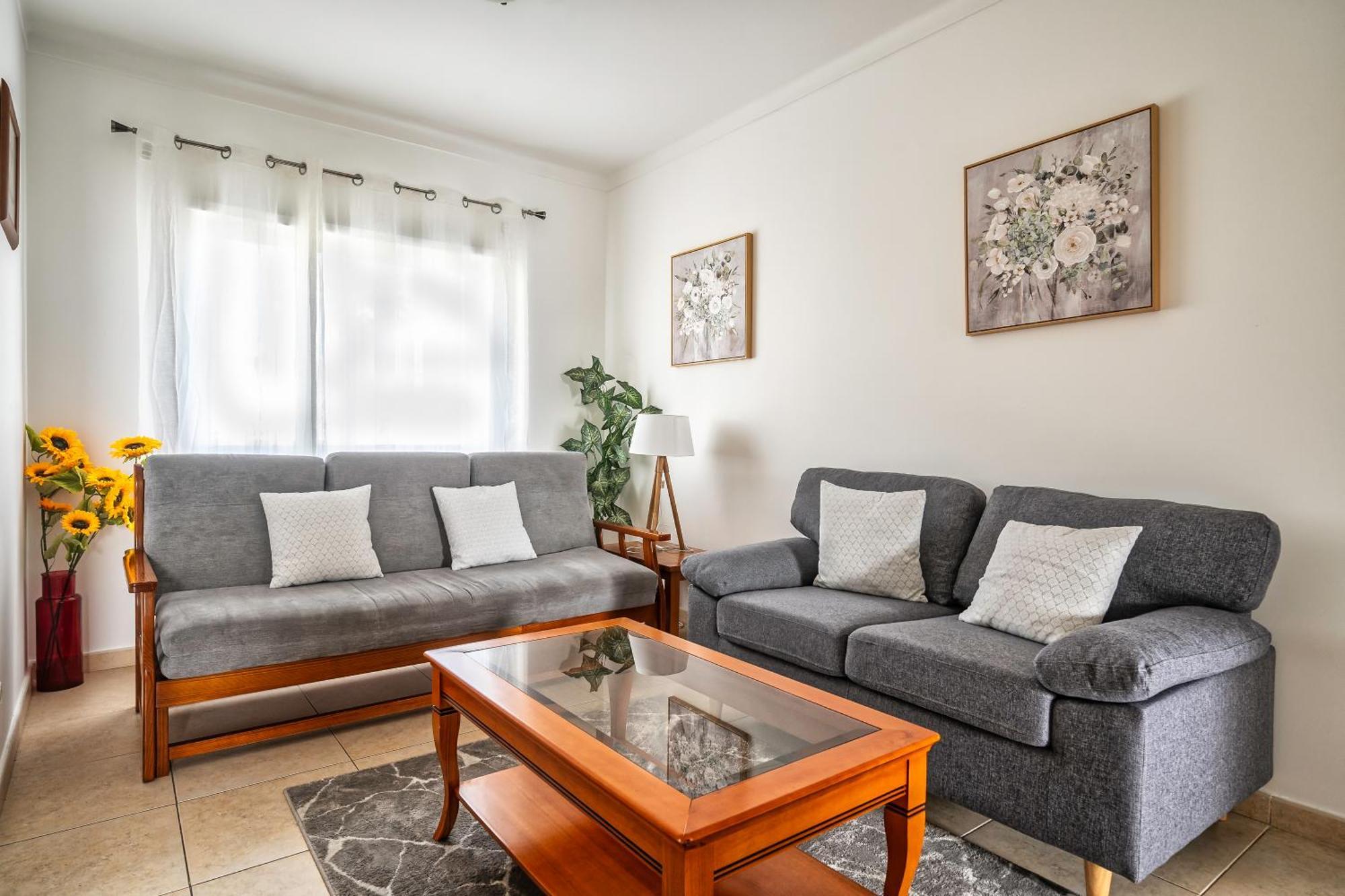 Oasis Park 2 Bedroom Floor At72 Portimao