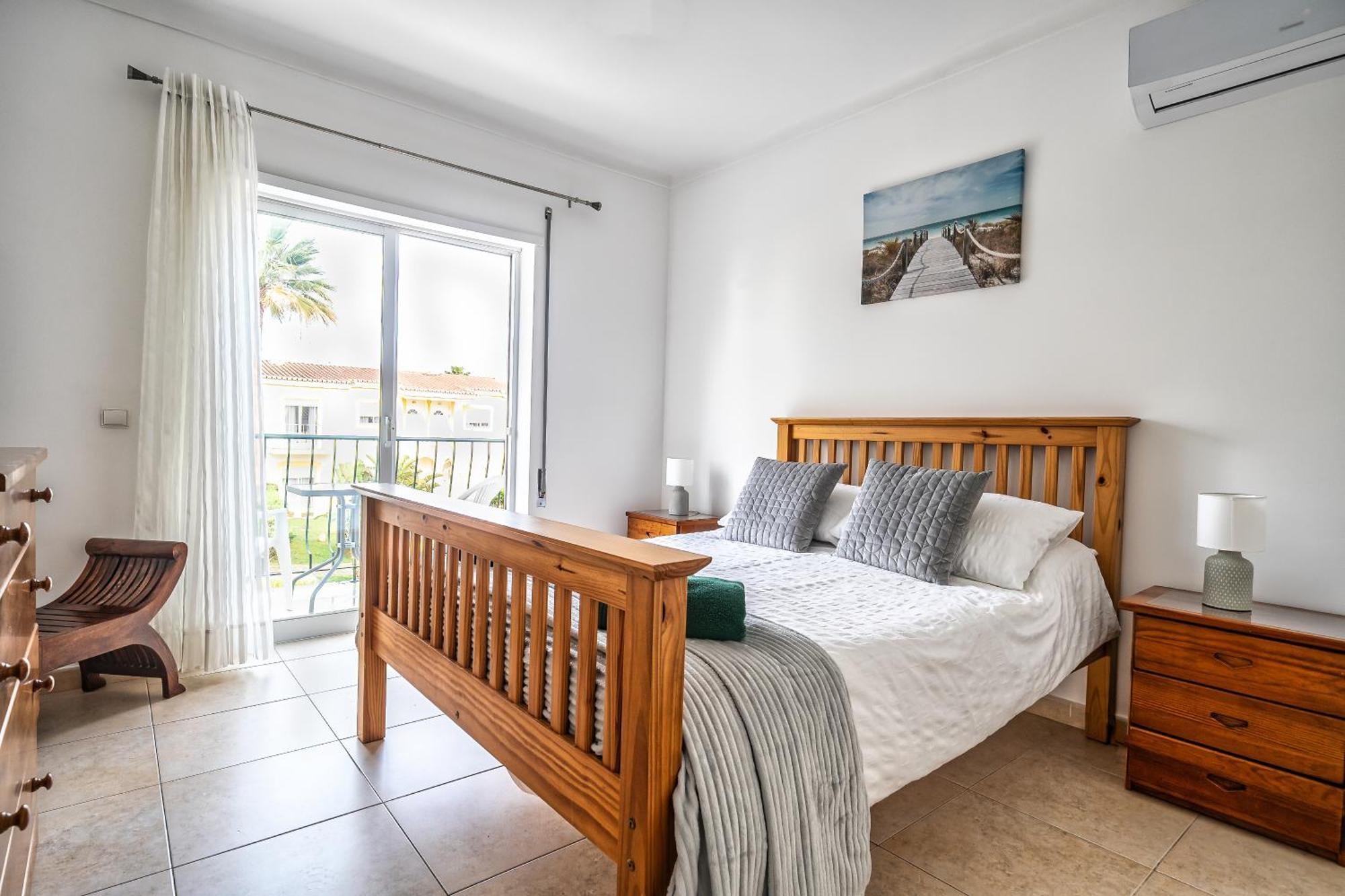 Oasis Park 2 Bedroom Floor At72 Apartment *