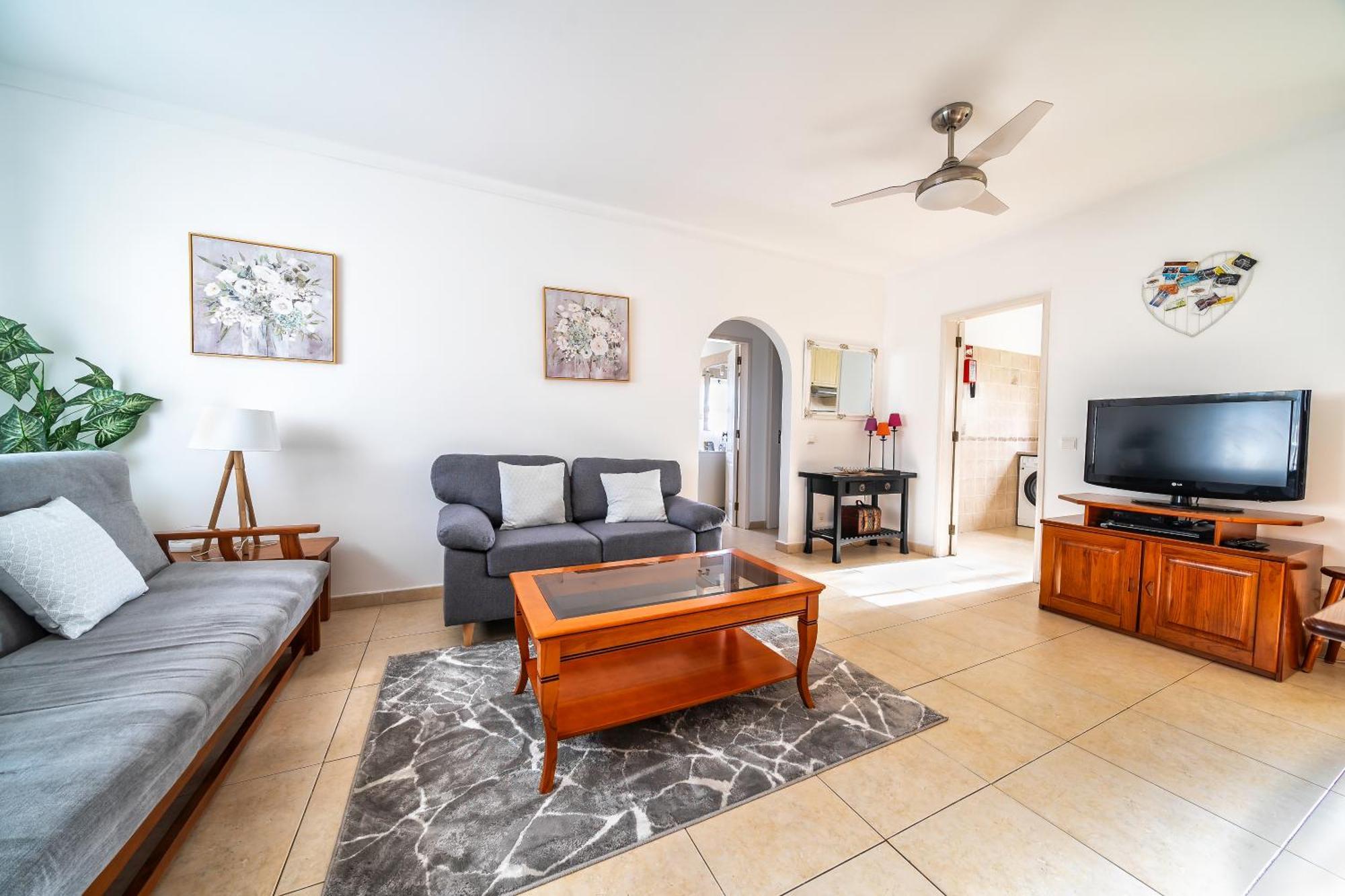 Oasis Park 2 Bedroom Floor At72 Apartment Portimao