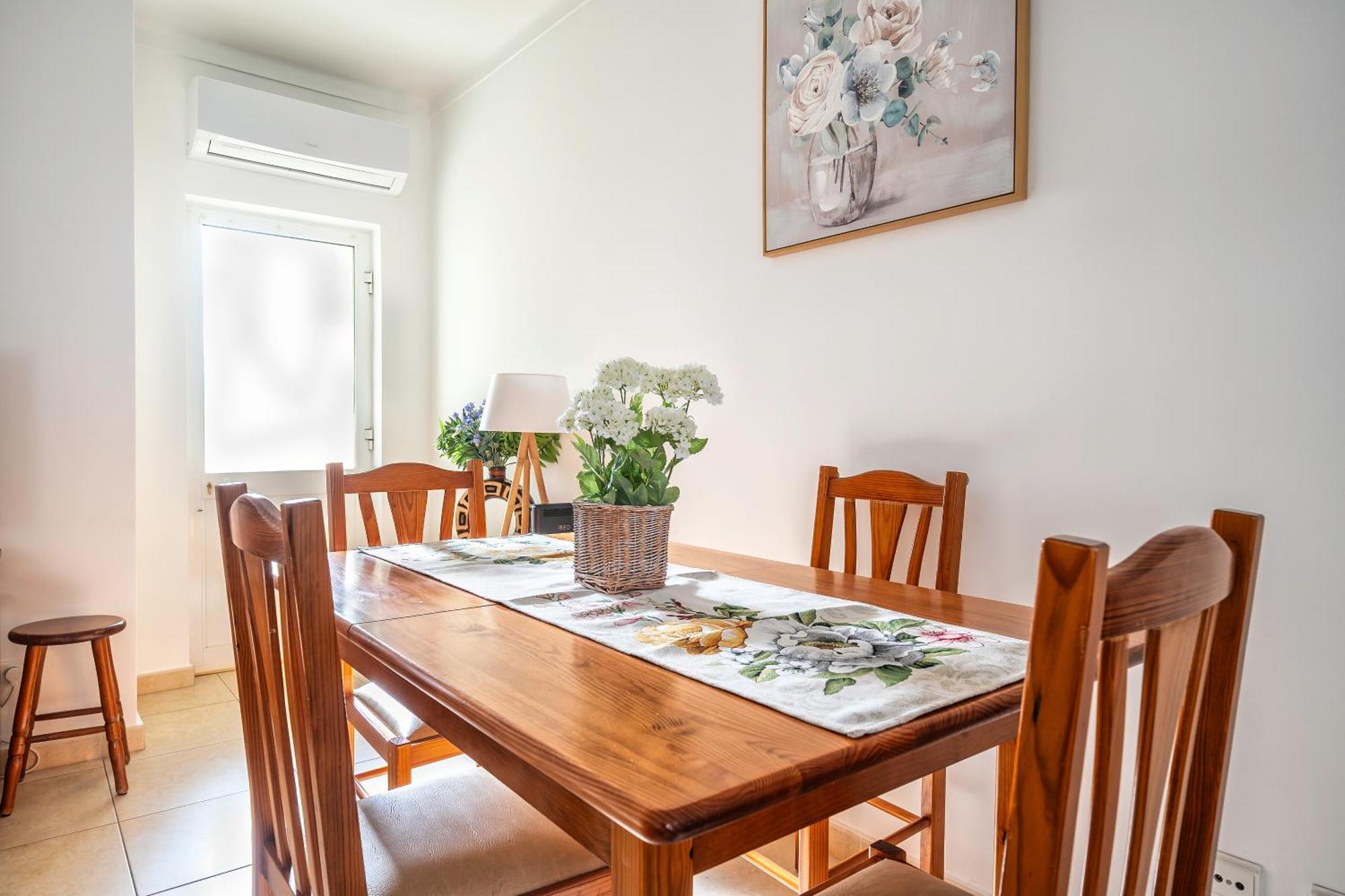 Apartment Oasis Park 2 Bedroom Floor At72 *